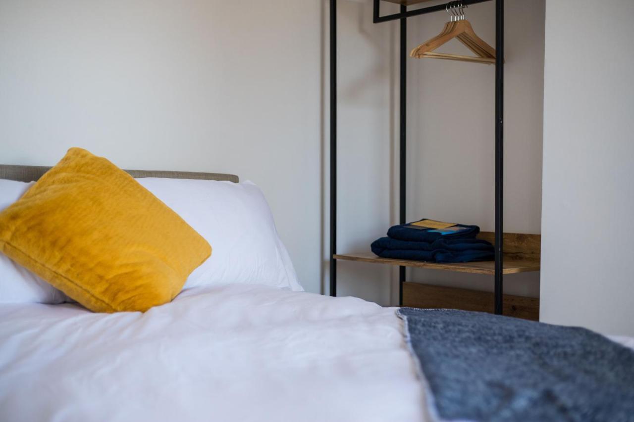 Appartement Amazing New 3 Double Bed House In Staple Hill! à Bristol Extérieur photo