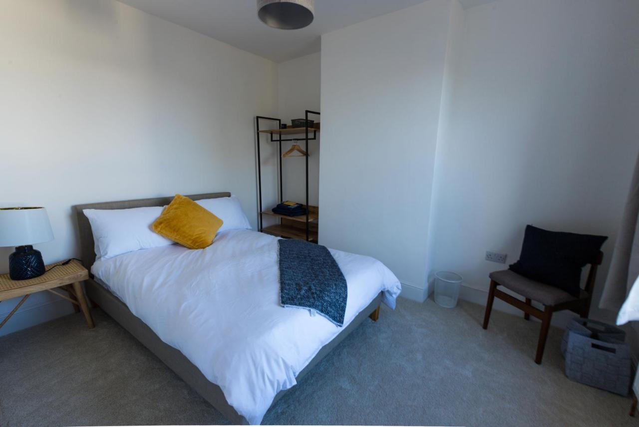 Appartement Amazing New 3 Double Bed House In Staple Hill! à Bristol Extérieur photo